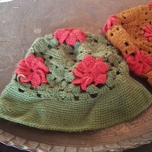lot of 2 vintage crochet floppy winter hats